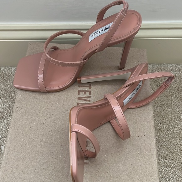 Steve Madden GRADE strap heel - Picture 2 of 5